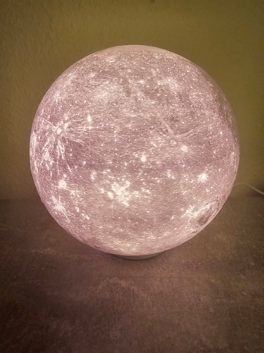 Mond Lampe
